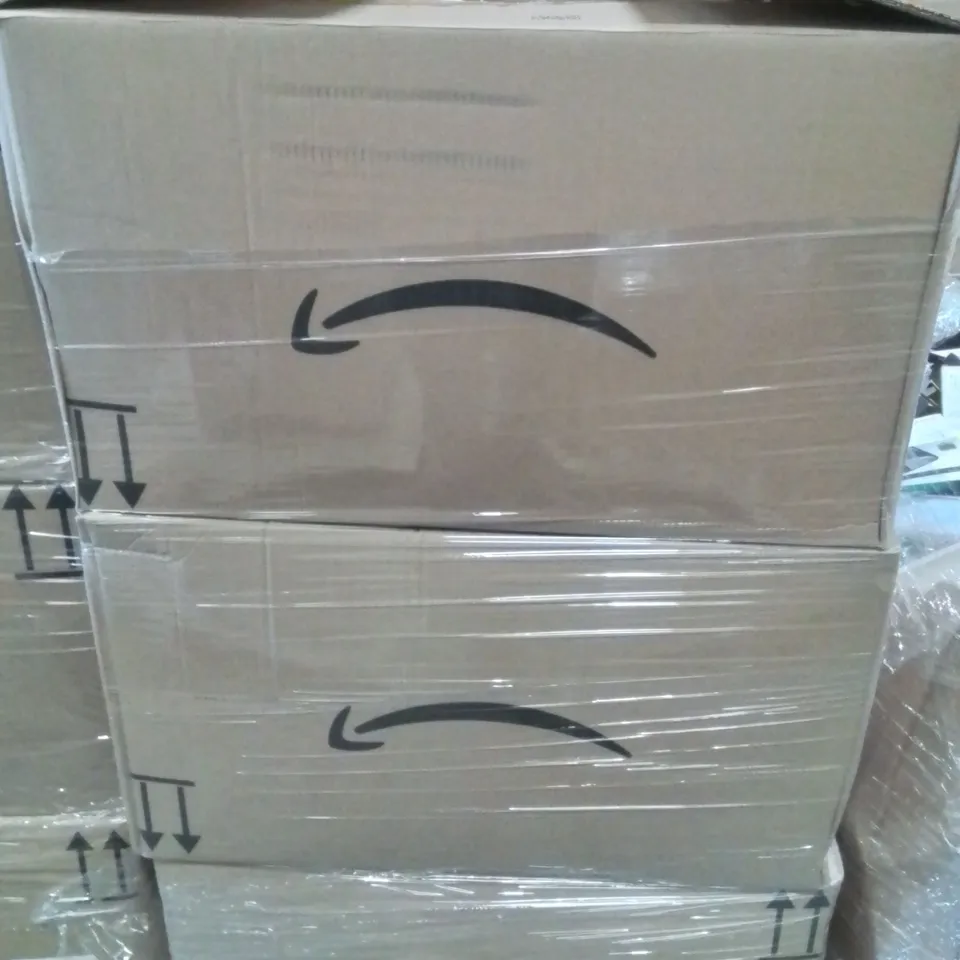 PALLET CONTAINING VERY LARGE AMOUNT OF BRAND NEW PHONE CASES [MODELS AND MAKES VARY]