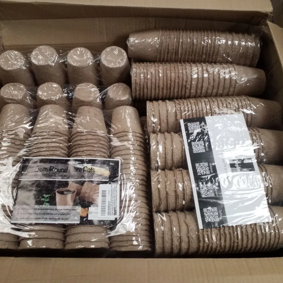 BOX CONTAINING APPROX 1152 KEPLIN 6CM ROUND FIBRE POTS