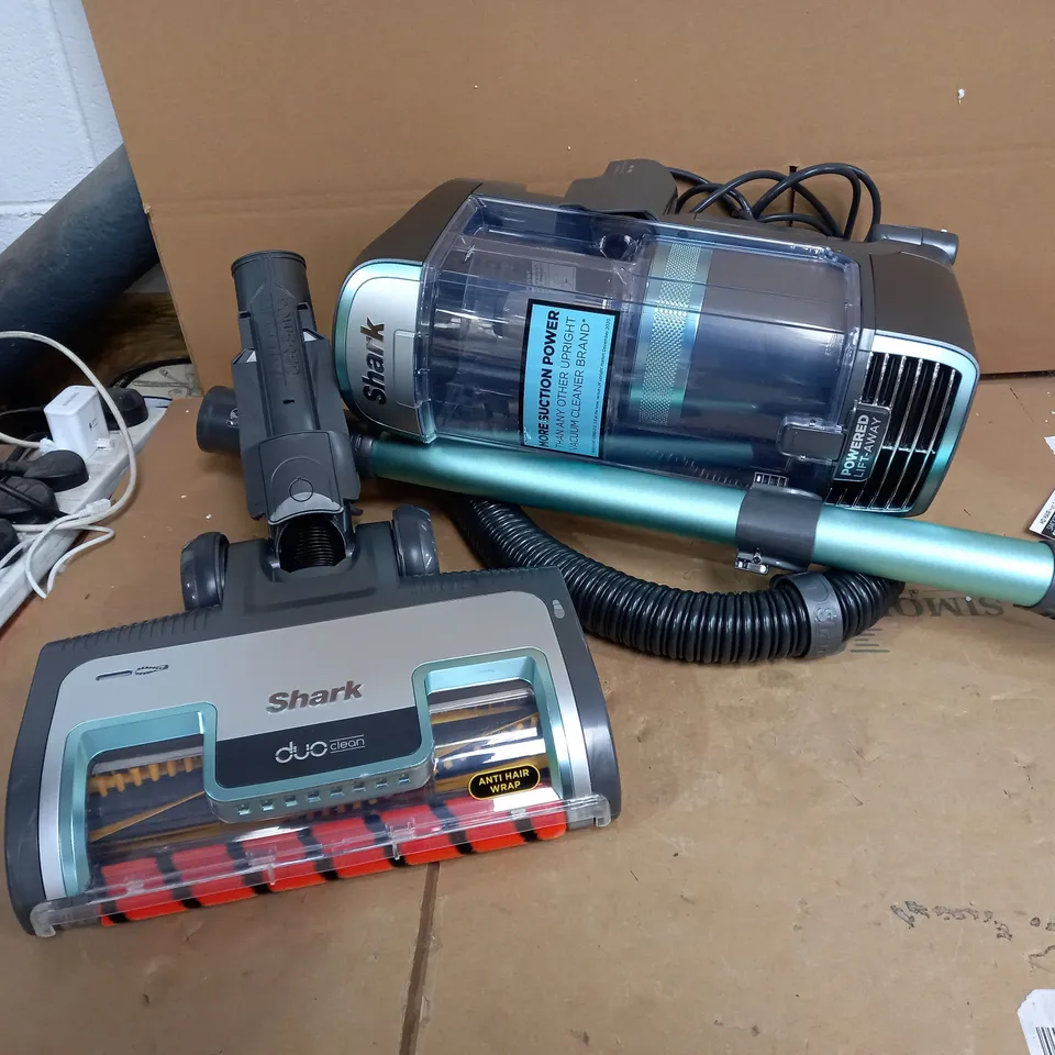 SHARK UPRIGHT VACUUM CLEANER 