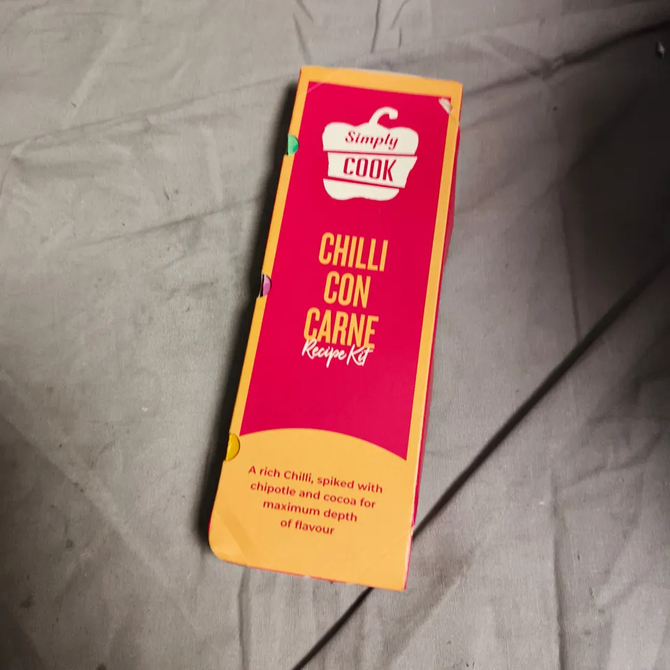 APPROXIMATELY 30 X SIMPLY COOK RECIPE KITS – ASSORTED FLAVOURS (CHILLI CON CARNE, SCANDI SALMON, MAKHANI)