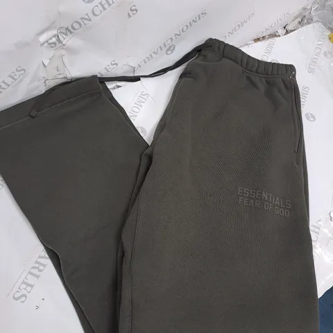 MENS KHAKI GREEN ESSENTIALS FEAR OF GOD PANTS - SIZE XL 