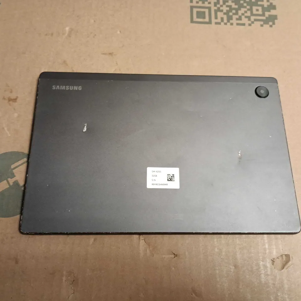 UNBOXED SAMSUNG TABLET SM-X200 32GB  – BLACK