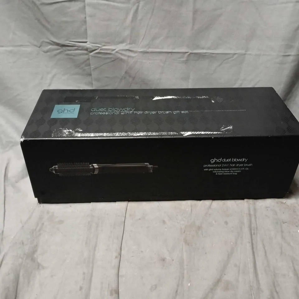 GHD DUET BLOWDRY PROFESSIONAL 2 IN 1 HAIR DRYER BRUSH SET