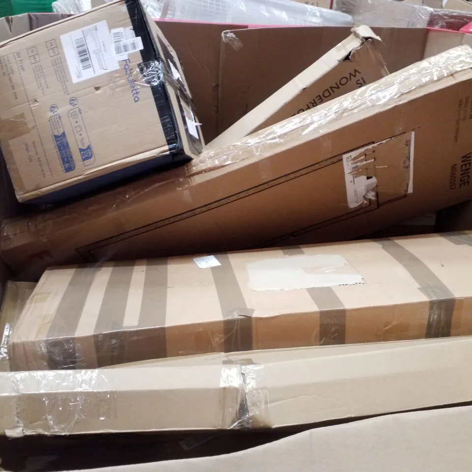 PALLET CONTAINING ASSORTED PRODUCTS INCLUDING PLAYPEN, FOLDING CAMPING COT, GARMENT RACK & 3-IN-1 RAINBOW CLIMBING SET