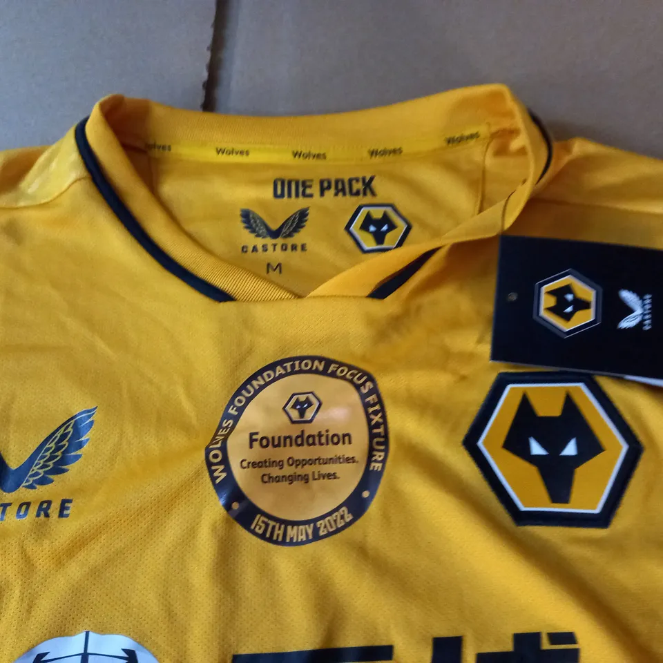 WOLVES YELLOW FOOTBSLL SHIRT - M