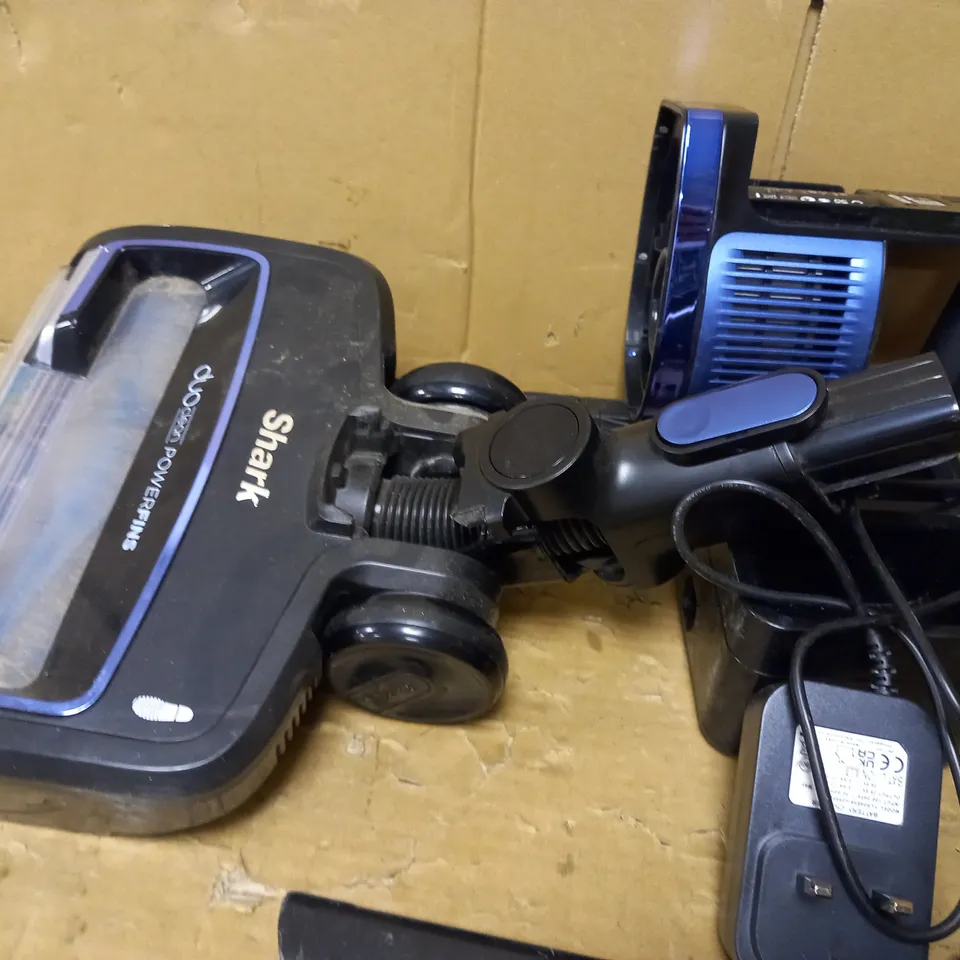 SHARK CORDLESS STICK VACUUM WITH POWER FINS