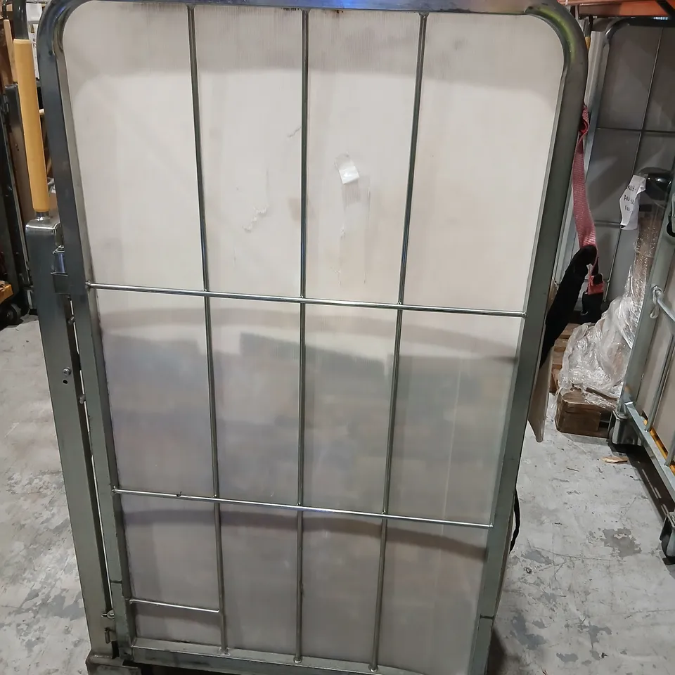 LARGE QUANTITY OF ASSORTED FICTION AND NON FICTION BOOKS