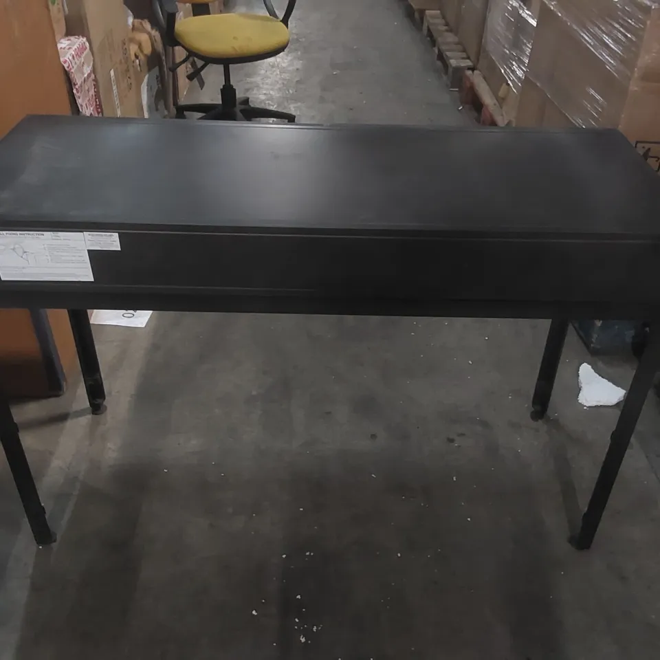 OTTINGE CONSOLE TABLE