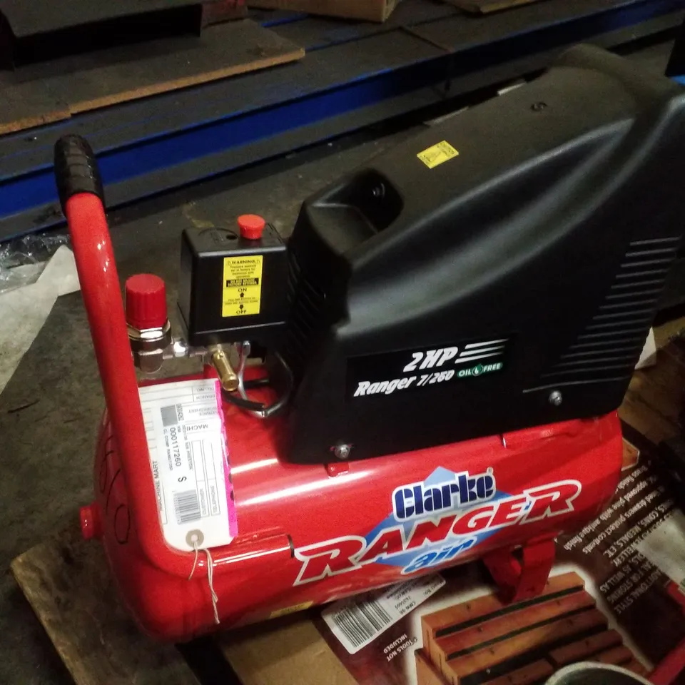 CLARKE RANGER 7/260 7.8CFM 24 LITRE 2HP AIR COMPRESSOR (230V)