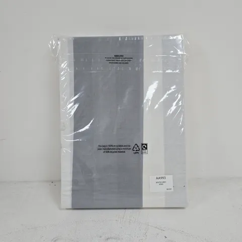 KING SIZE WHITE/GREY DUVET SET