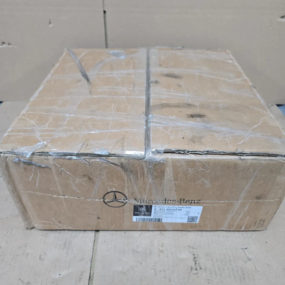 BOXED PAIR OF MERCEDES BENZ DRUM PARKING BRAKES A4154200302
