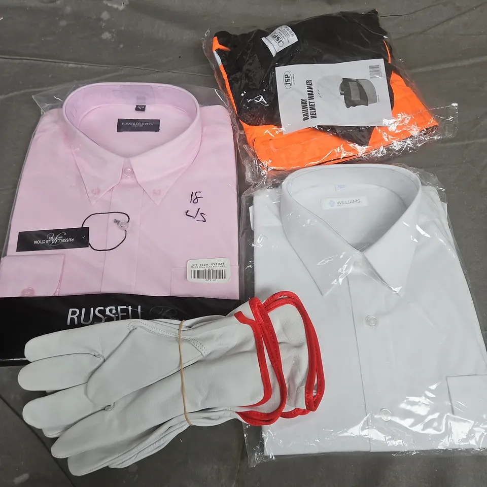 APPROXIMATELY 15 ASSORTED WORKWEAR CLOTHING ITEMS IN VARIOUS SIZES TO INCLUDE HELMET WARMER, WILLIAMS DISLEY SHIRTS, GLOVES, ETC