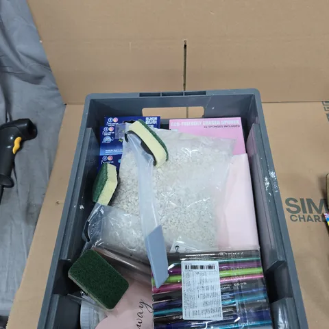 TOTE OF APPROXIMATELY 15 ASSORTED ITEMS TO INCLUDE: DISH O MATIC