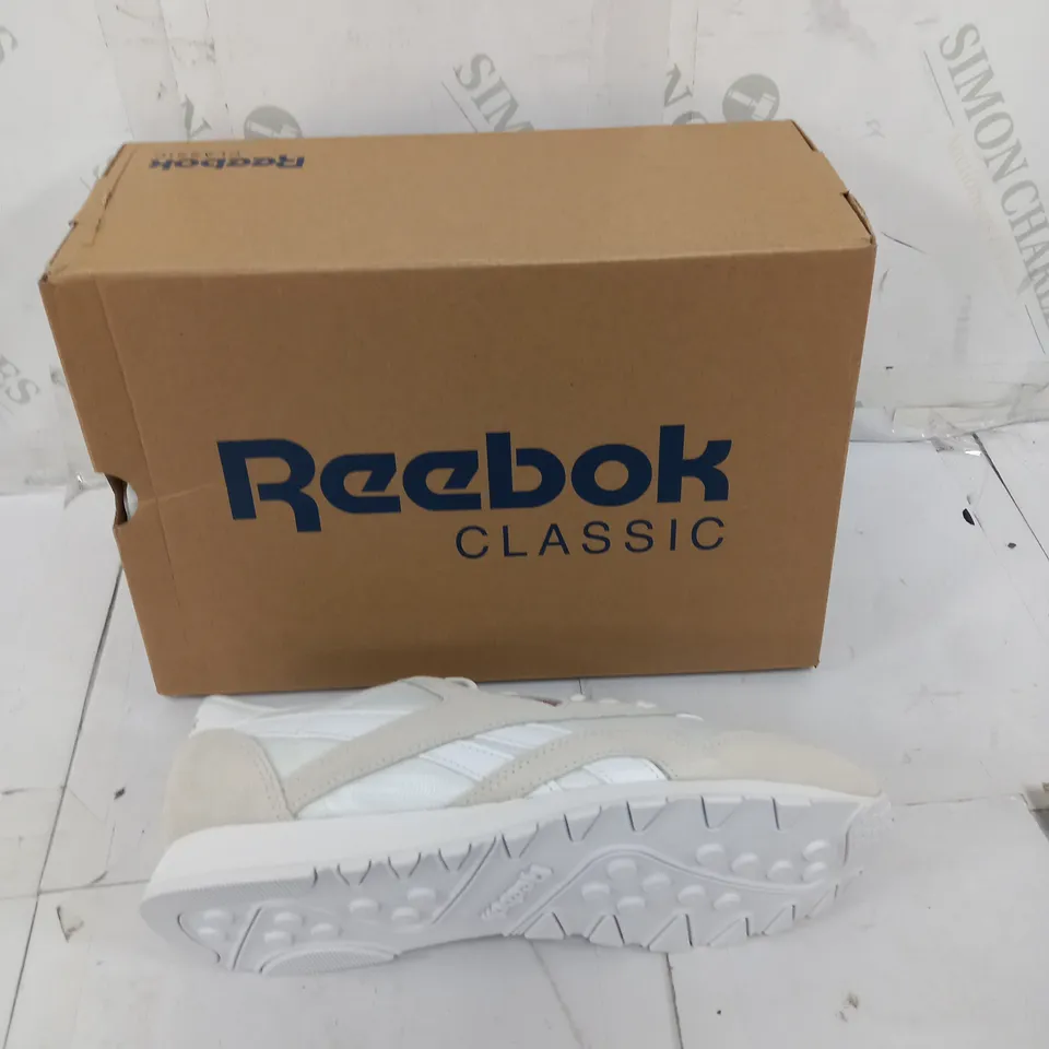 BOXED PAIR OF REEBOK CLASSIC NYLON LD00 WHITE/GREY UK 4