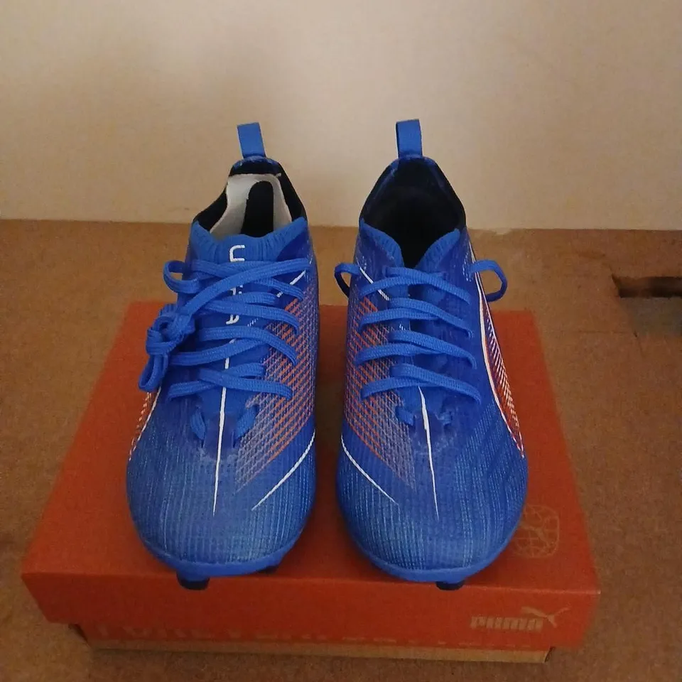 PUMA ULTRA 6 PRO FG/AG JR FOOTBALL BOOTS – BLUE/WHITE/RED, UK 10 (EU 28)
