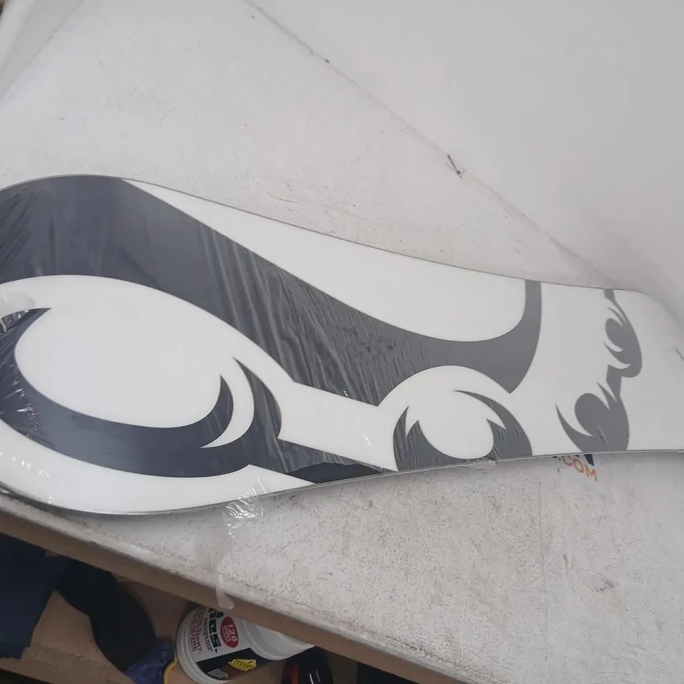 YES. SNOWBOARD – WHITE/BLACK GRAPHIC WITH LIFETIME WARRANTY STICKER