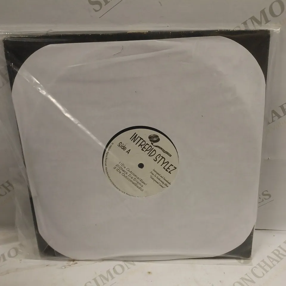 BOX TO CONTAIN 10 X ASSORTED MUSIC VINYL'S. ARTISTS VARY  