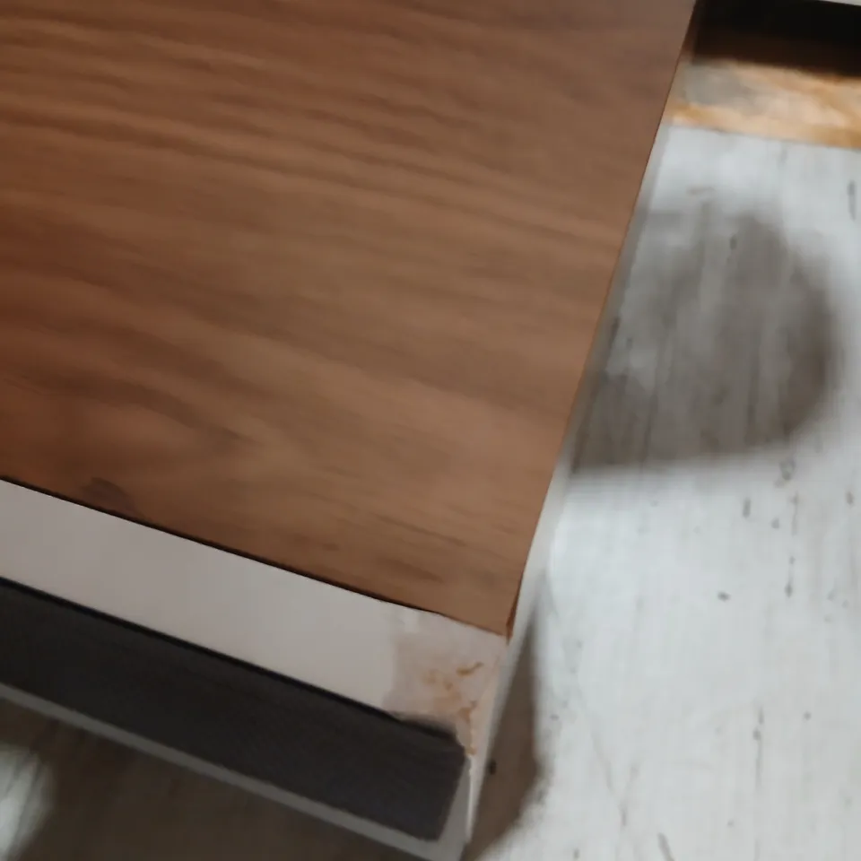 BOWERS AND WILKINS 600 SERIES 3 PAIR OF SPEAKERS