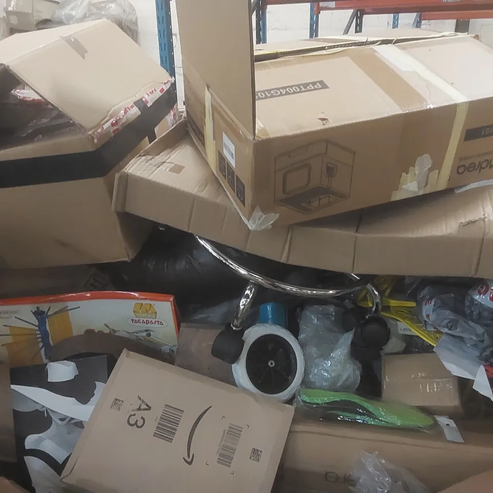 PALLET CONTAINING A VERY LARGE QUANTITY OF ASSORTED CONSUMER PRODUCTS INCLUDING: CAP, ARTWORK, SHOE SOLES, CAT LITTER BOX ECT