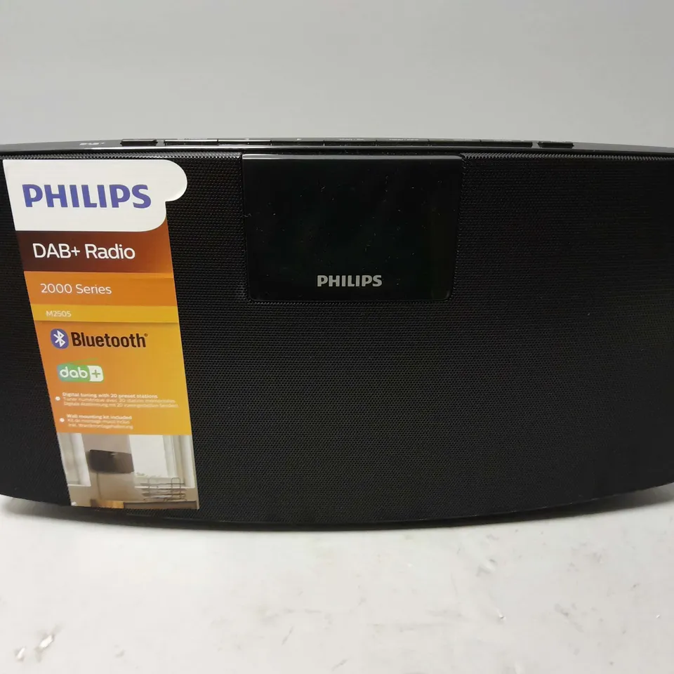 BOXED PHILIPS M2505 DAB+ RADIO