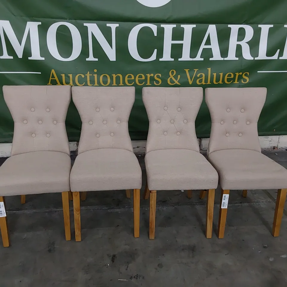 SET OF FOUR UPHOLSTERED BUTTONED BACK DINING CHAIRS NATURAL FABRIC ON NATURAL WOOD LEGS 