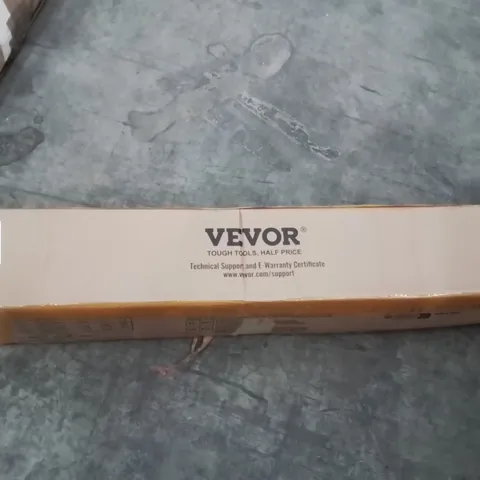 BOXED RETRACTABLE PET GATE 