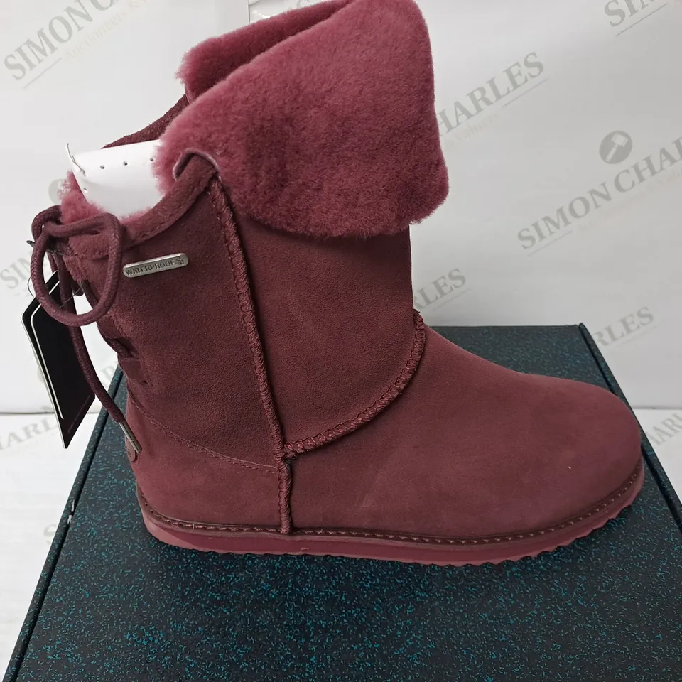 EMU BURGANDY BOOTS WATER PROOF SIZE 8