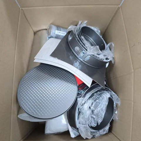 BOX OF APPROXIMATELY 15 ASSORTED HOUSEHOLD ITEMS TO INCLUDE FLOOR STICKERS, WALLPAPER AND COOKING TINS 