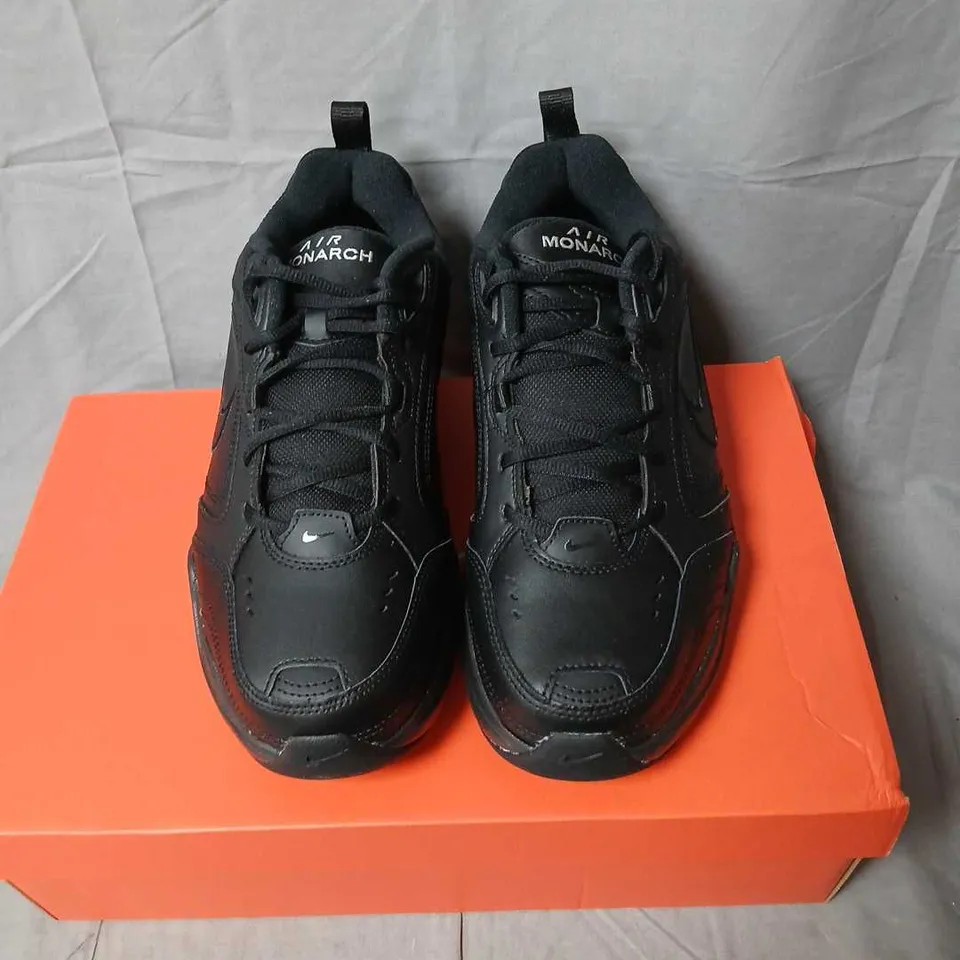 NIKE AIR MONARCH IV SNEAKERS – BLACK, US 9.5 (UK 8.5 / EUR 43) – BOXED