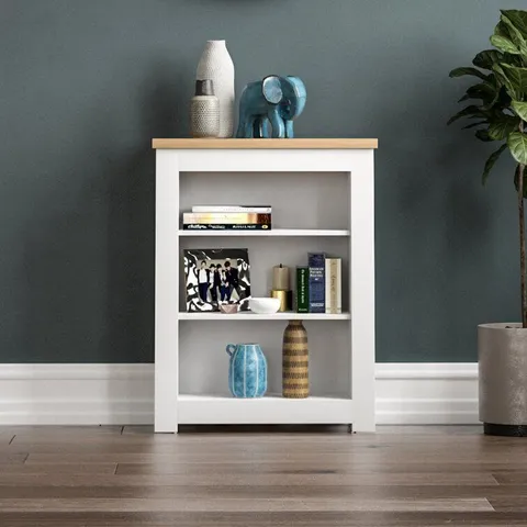 BOXED MAPLESVILLE BOOKCASE