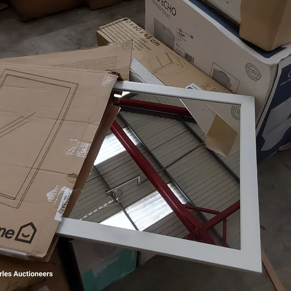 BOXED GOODHOME PERMA 70 × 50cm WALL MIRROR 