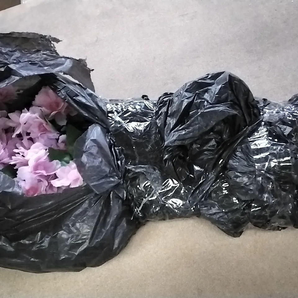 50 LED SOLAR IN-LIT PINK BLOSSOM TRELLIS  RRP £44.99