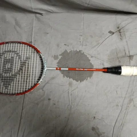 DUNLOP M-FIL 500 BADMINTON RACKET IN ORANGE/SILVER W. CARRY CASE