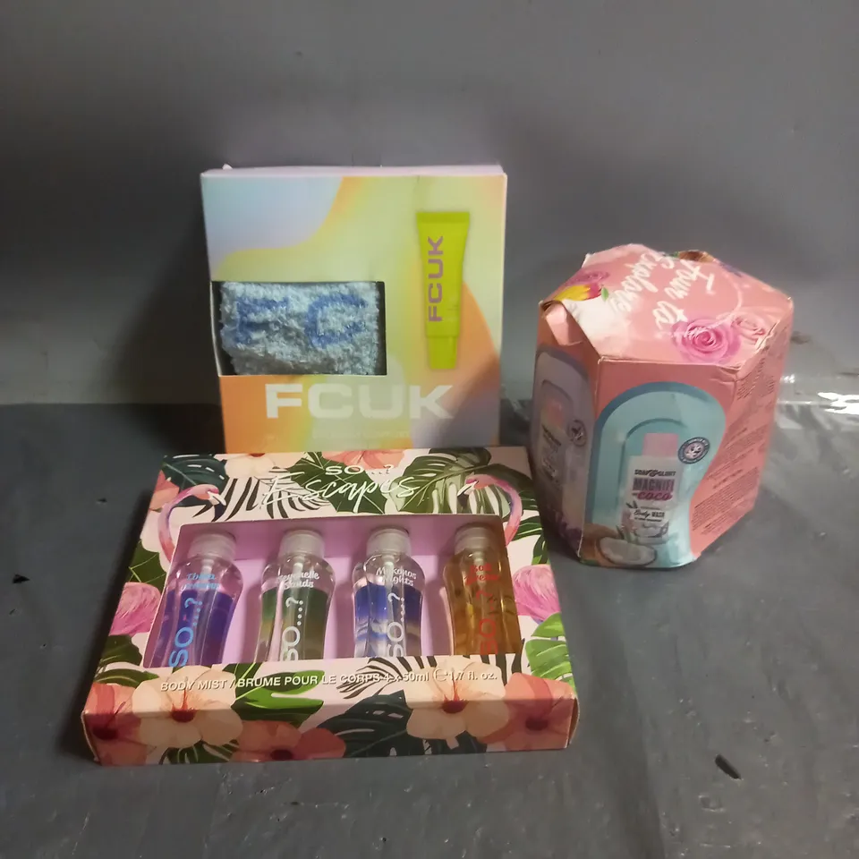 LOT OF 3 ASSORTED COSMETIC BOXSETS TO INCLUDE - SOAP & GLORY FOUR TO EXPLORE, SO..?ESCAPES BODY MIST SET AND FCUK SOCKS SET