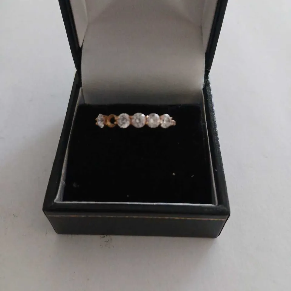 9CT GOLD FIVE-STONE GEMSTONE RING 