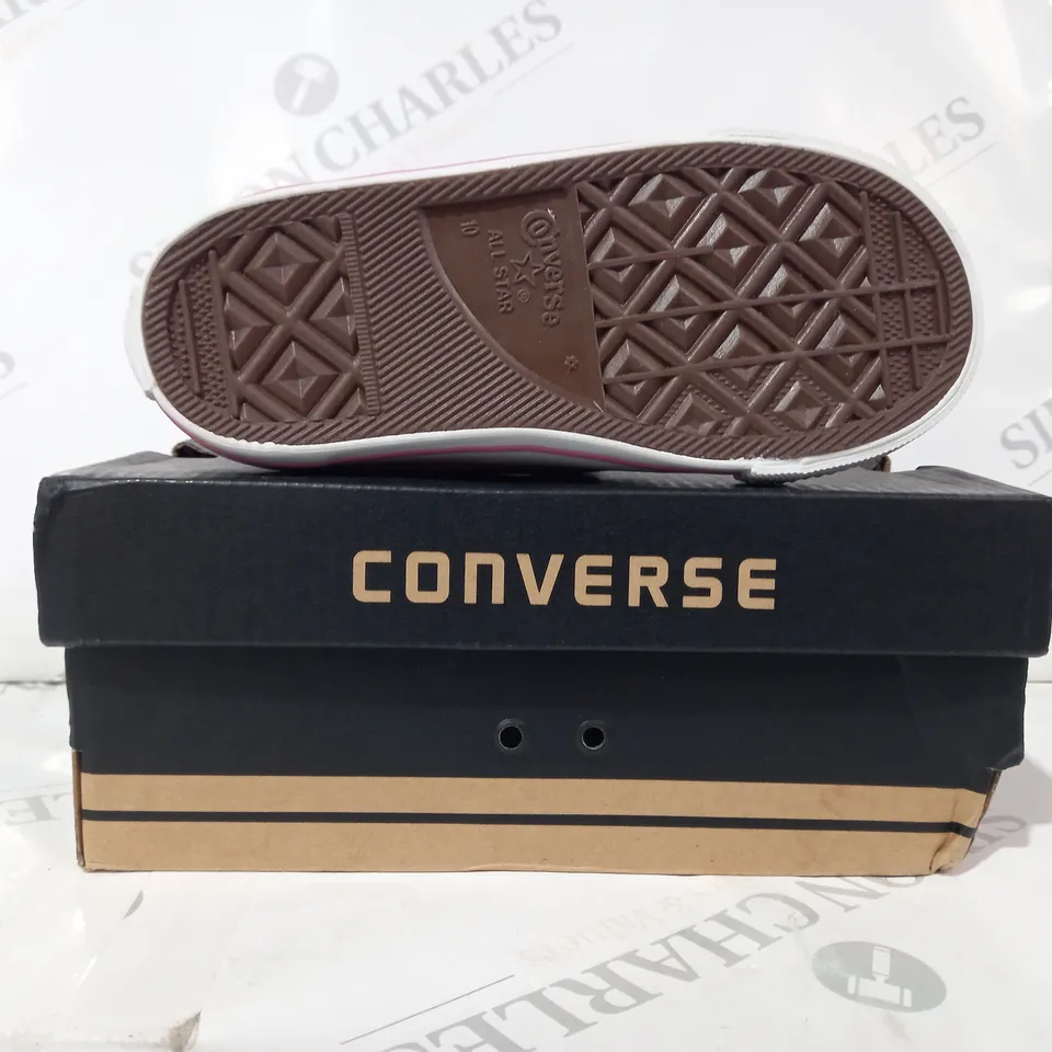 BOXED PAIR OF CONVERSE KIDS SHOES IN PINK UK SIZE 10