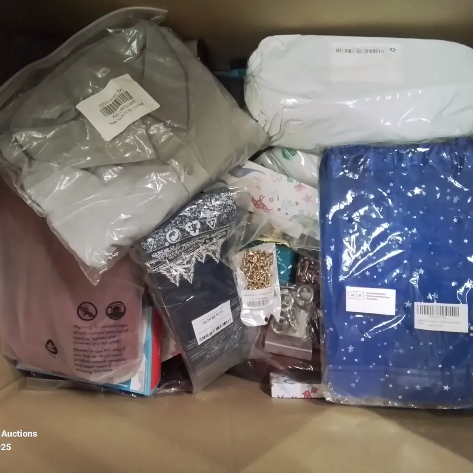 BOX CONTAINING VARIOUS BAGGED CLOTHING ITEMS AND MIXED DRESS UP/COSTUME JEWELLERY IN SILVER AND SILVER PLATE ECT.