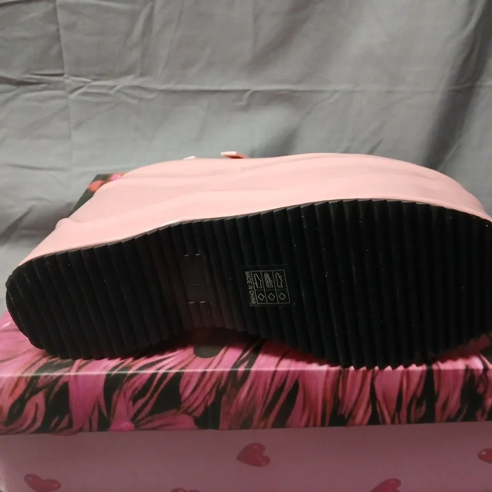BOXED KOI GOOD FAIRY PRINCESS MEGA PLATFORM MARY JANES IN PINK - UK 8