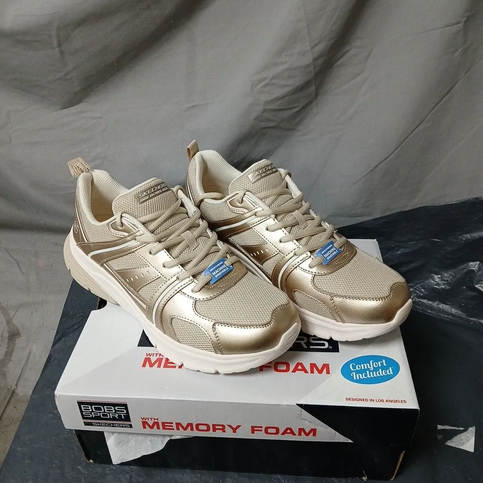 SKECHERS BOBS SPORT TRAINERS SIZE 8 BOXED