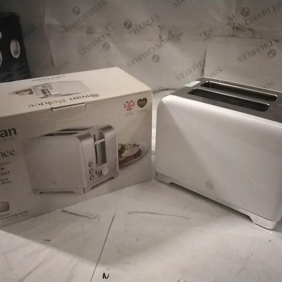 BOXED SWAN SOLACE VARIABLE WIDTH 2 SLICE TOASTER 