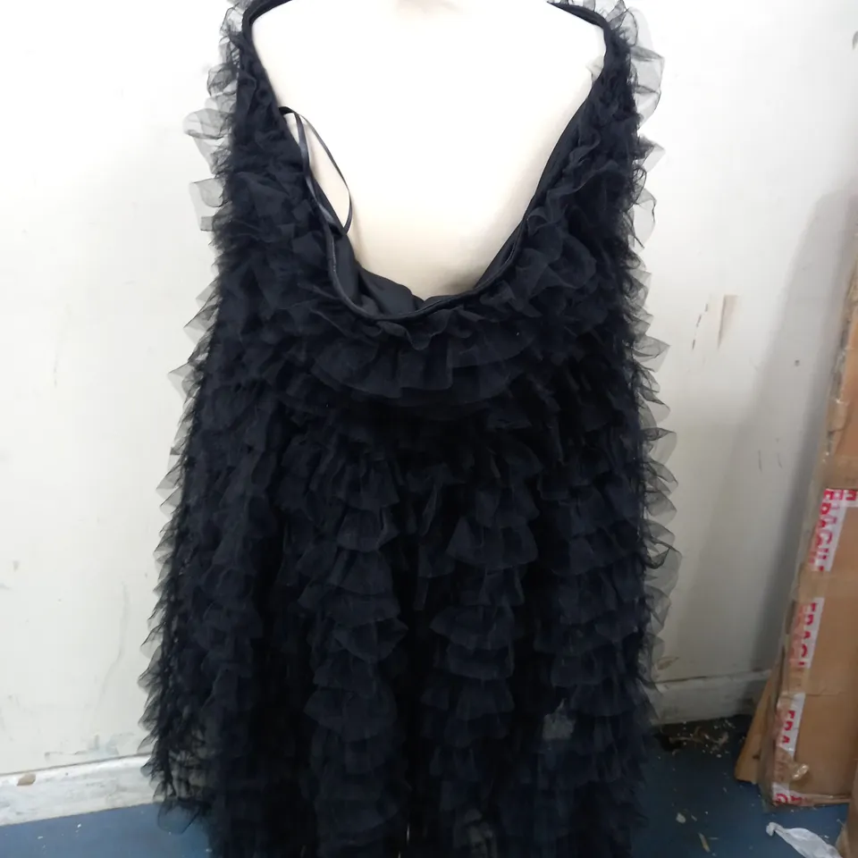 FOREVER UNIQUE STRAPLESS DRESS IN BLACK - UK 22