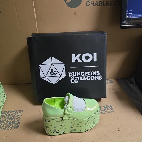 KOI DUNGEONS & DRAGONS GLABAGOOL GELATINOUS CUBE WEDGE MARY JANES - GREEN - UK SIZE 3 
