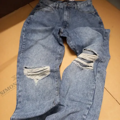 I SAW IT FIRST RIPPED KNEE BAGGY JEANS - SIZE 10