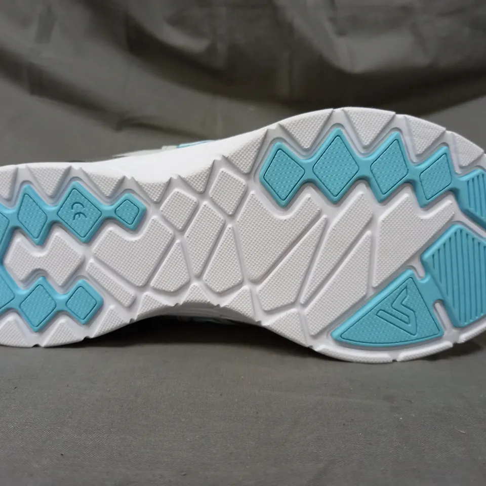 BOXED PAIR OF VIONIC BRISK MILES SHOES IN GREY UK SIZE 6