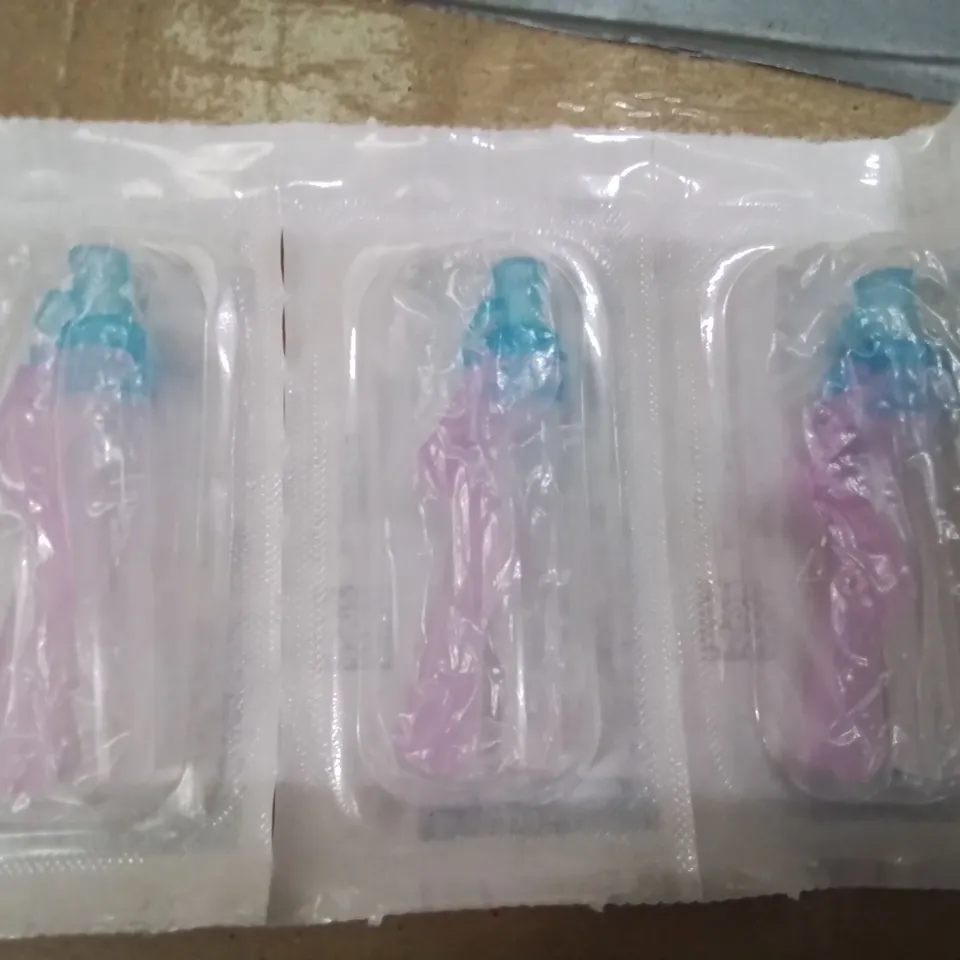 FOUR CASES EACH CONTAINING APPROXIMATELY 1200 BD ECLIPSE NEEDLES WITH SMARTSLIP 23G × 1