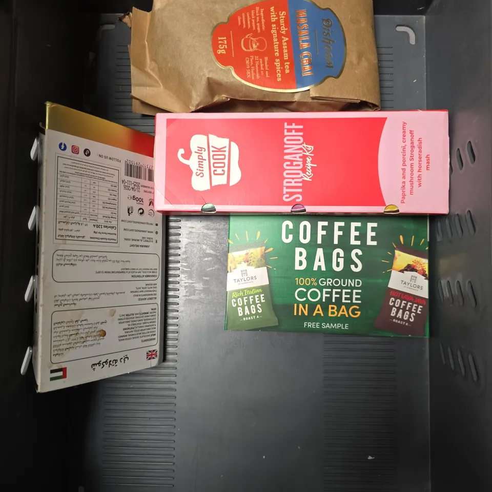 APPROXIMATELY 10 ASSORTED FOOD/DRINK PRODUCTS TO INCLUDE CANDY KITTENS, CURIOUS ROO COFFEE, GROUND CARDAMOM ETC 