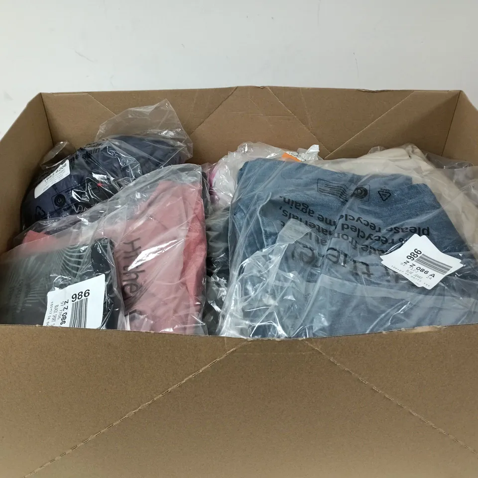 BOX OF APPROXIMATELY 20 ASSORTED CLOTHING ITEMS OF VARIOUS STYLES AND SIZES TO INCLUDE BLUE JEANS, STONE LINEN TROUSERS, BUTTON DOWN LINEN TOP ETC