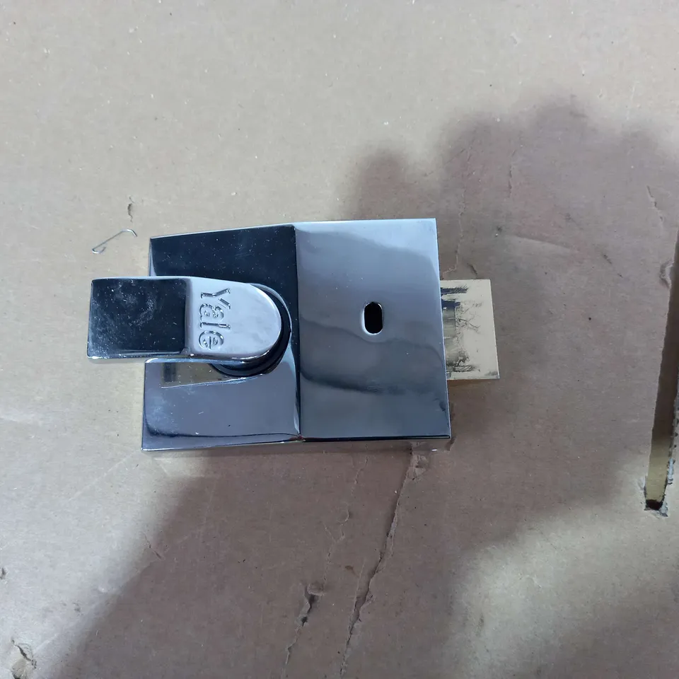 YALE DOOR LATCH LOCK