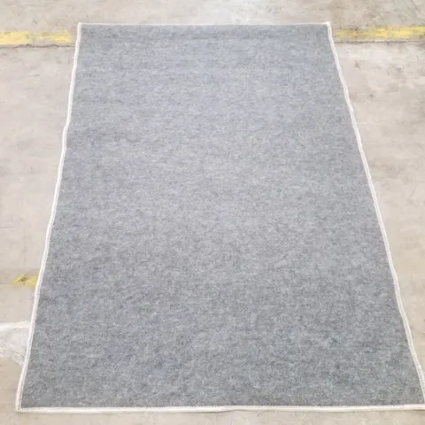 QUALITY DESIGNER AREA RUG - APPROXIMATELY  160X120CM