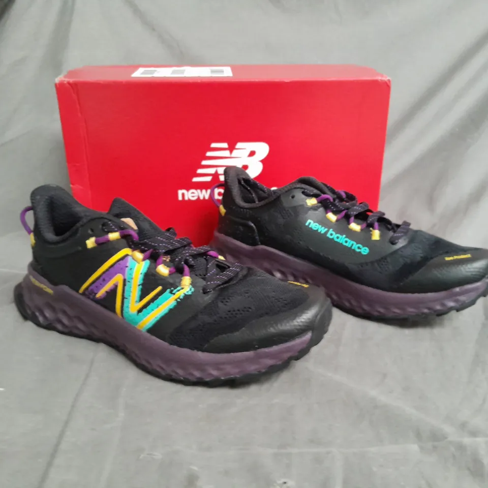 NEW BALANCE WOMENS TRAIL RUNNING FRESH FOAM GAROÉ TRAINERS - BLACK - 5.5